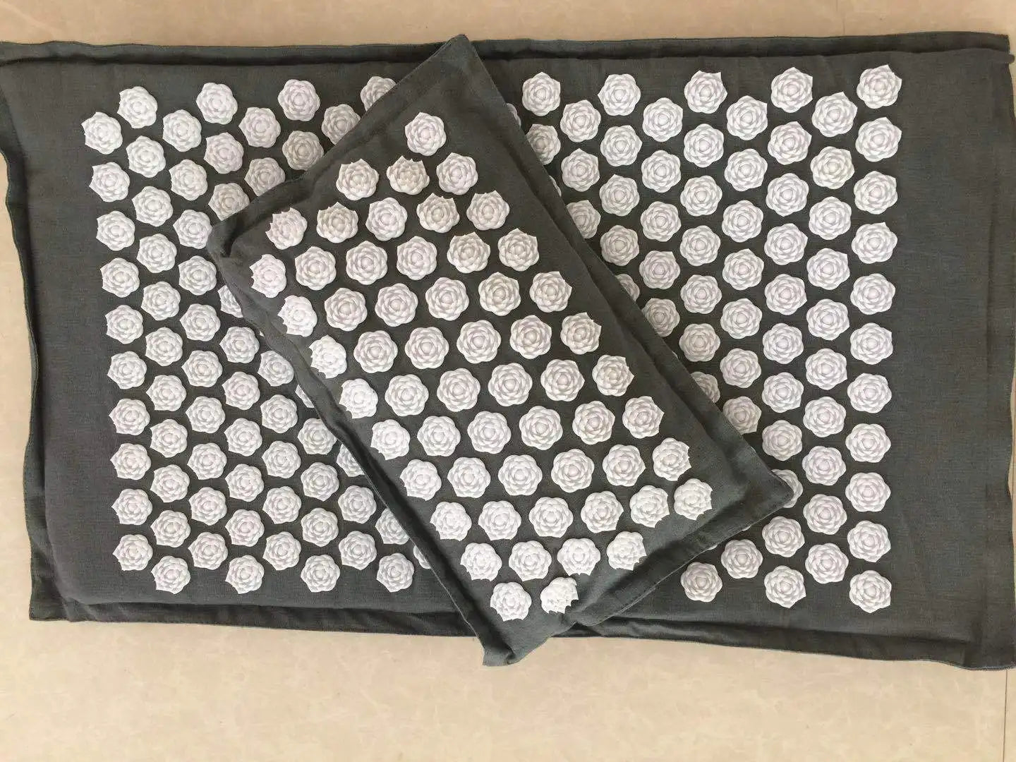 Earths Alchemy Acupressure Mat Linen with Coconut Palm fill use for Back, Neck and feet, reduce pain and improve sleep.