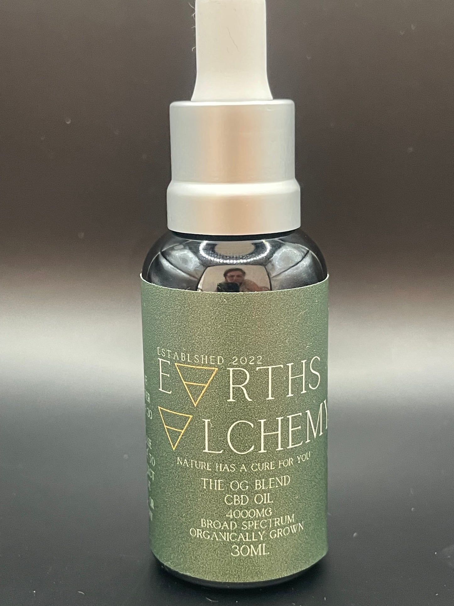 Earths Alchemy  1000mg Doggy Blend CBD Oil, natural and gentle pain relief for your pet